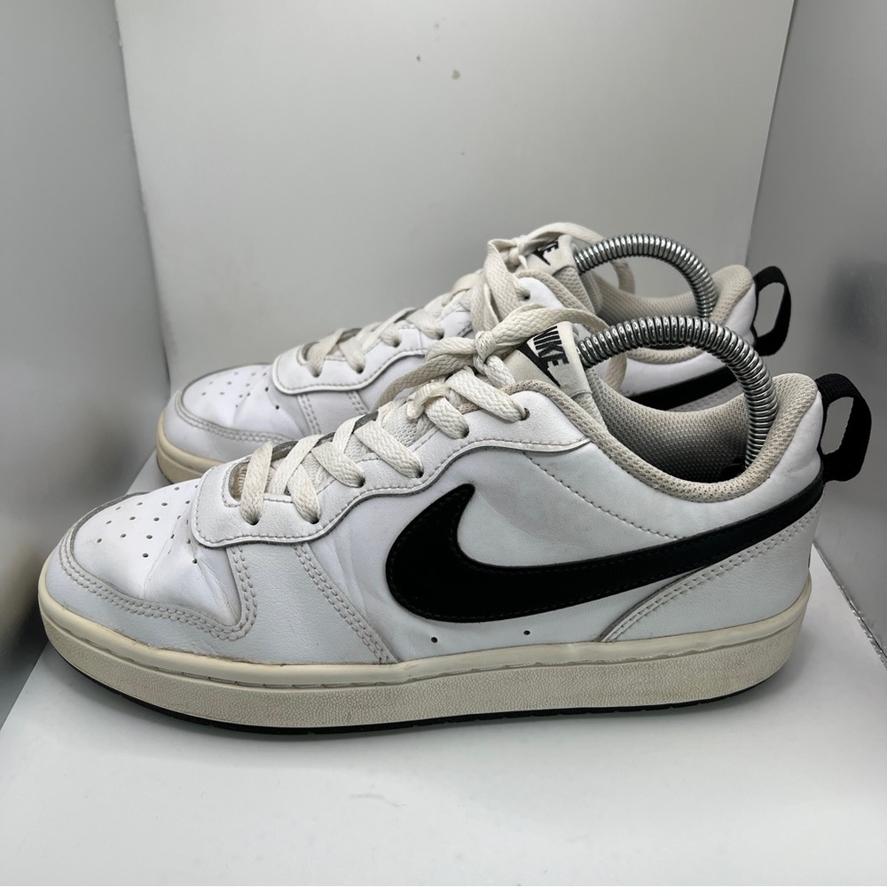 Youth Nike Court Borough Low Sneakers Size 6Y